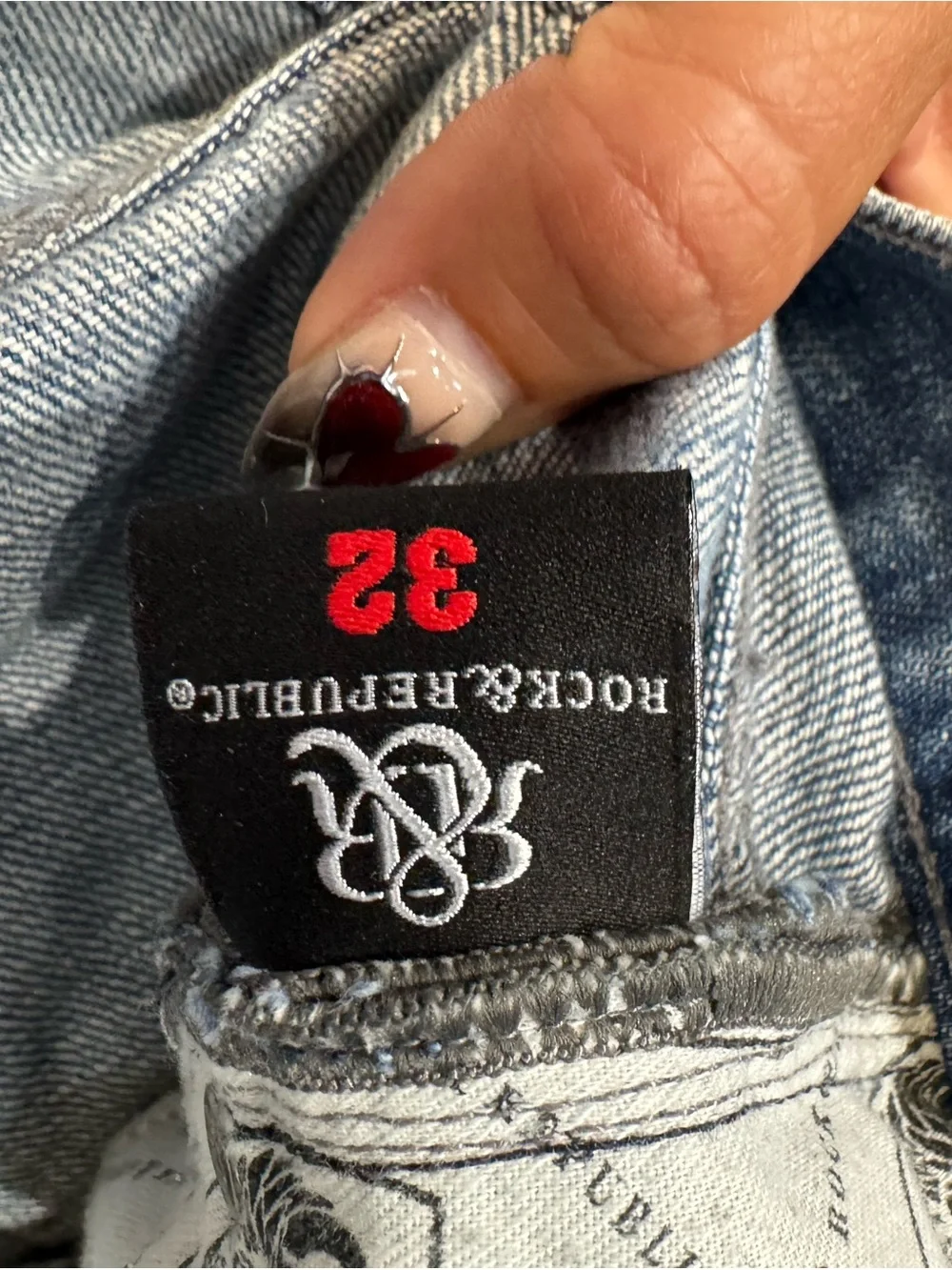 Rock & Republic Light Blue Embroidered Back Pocket Bootcut Jeans